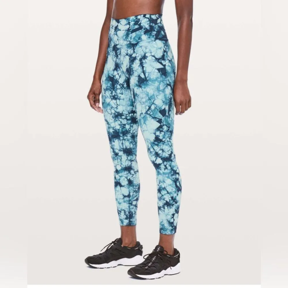 Lululemon Wunder Under Hi-Rise 7/8 Tight Dual Shibori Luxtreme 25" Blue- Size 4 - Image 3