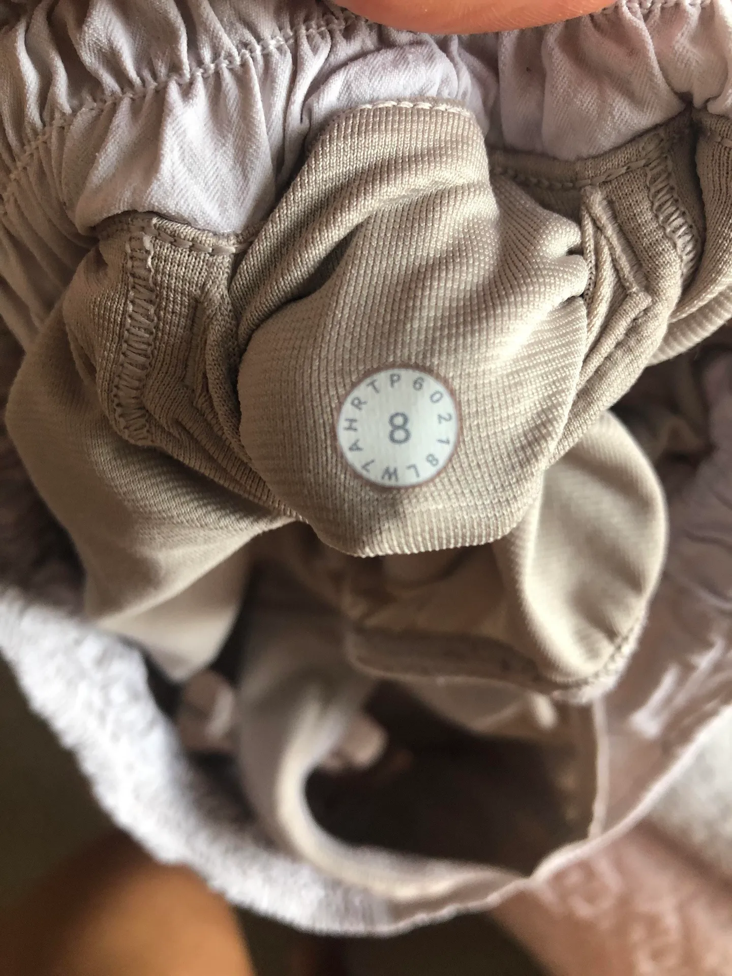 Lululemon Hotty Hot 4in shorts - Image 4