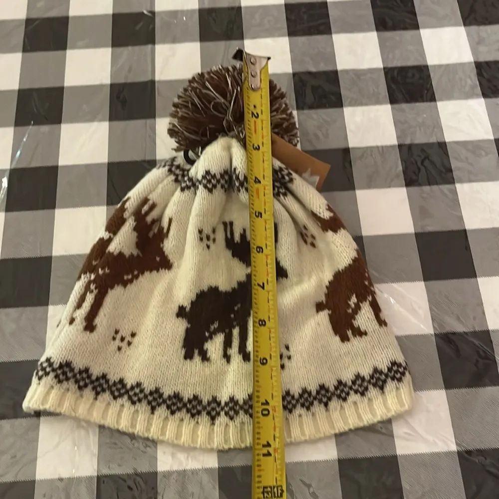 New Beige Deer Women’s Pom Pom Hat NWT Tan - Image 6