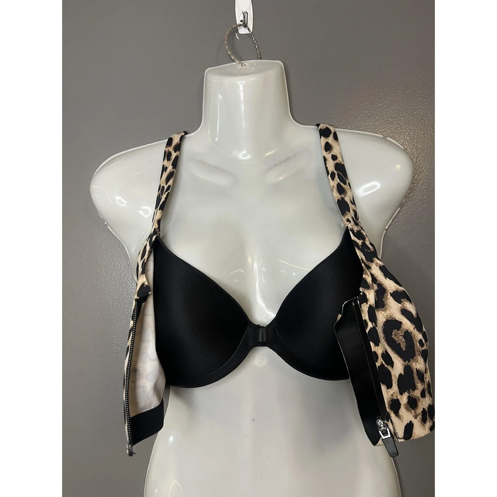 Victoria's Secret Sports Bra Womens 34C Brown Leopard Zip Front Padded Knockout - Image 4