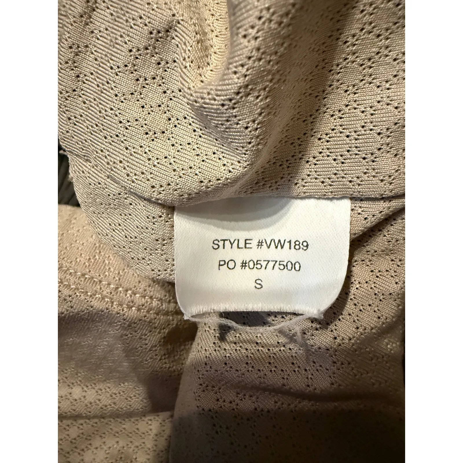 Vuori Rib Crop Tank Top Size Small Green Built-In Bra Stretch Activewear‎ Yoga - Image 4