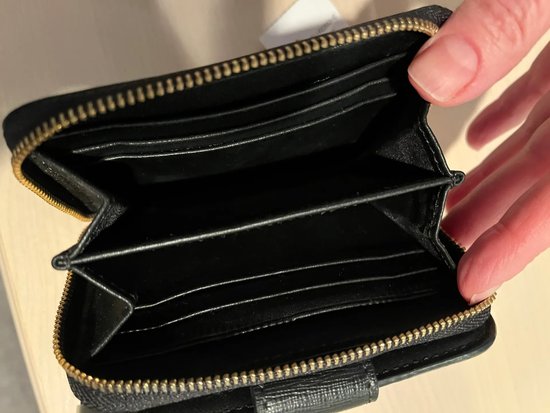 Zipper Wallet - Image 3