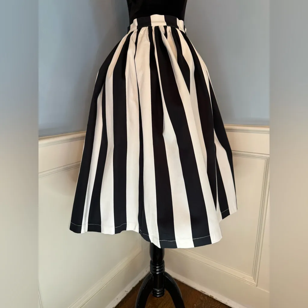 Vixen by Micheline Pitt Ghost Swing Skirt in Black and White Stripes Sz M Size M - Image 3