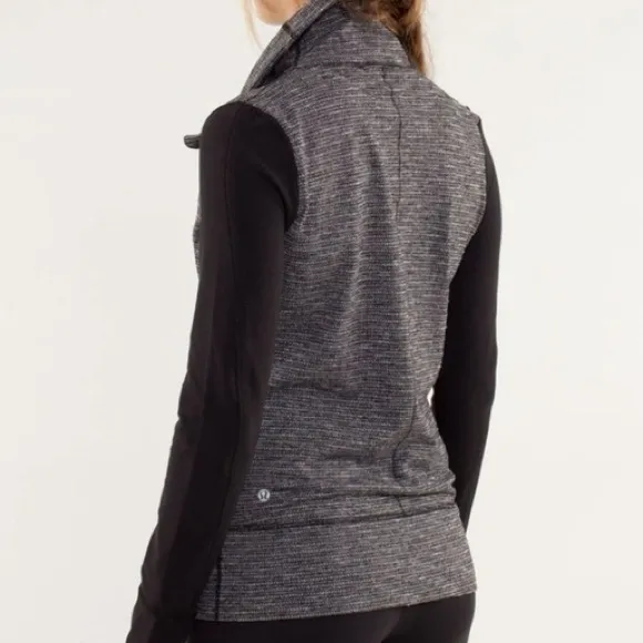 Daily Yoga Practice Gray and Black Zip-Up Jacket - Image 2
