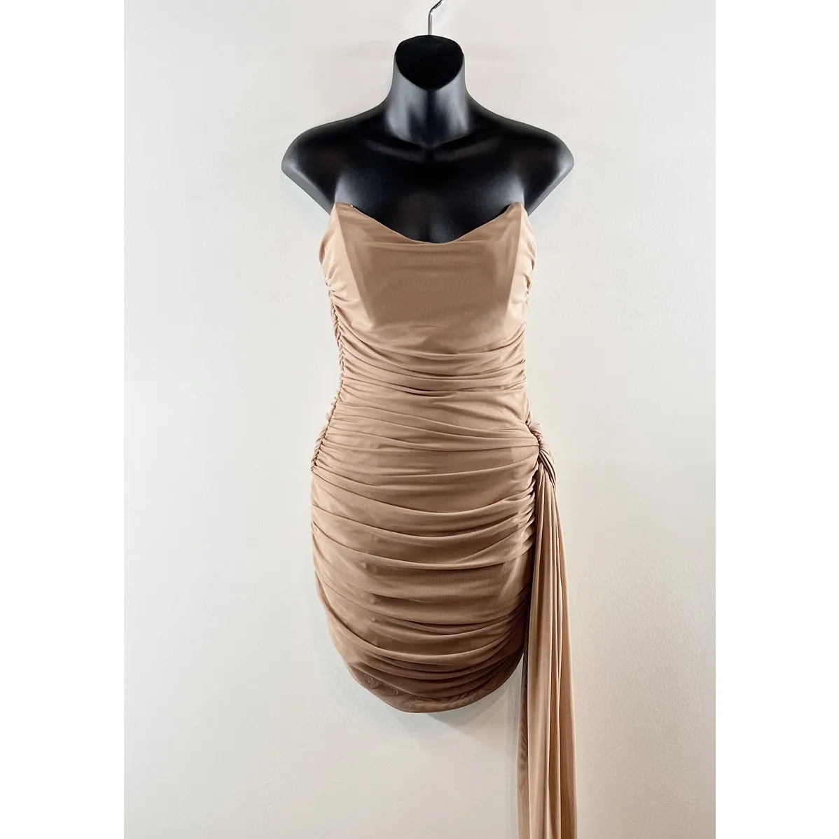 Bobbles & Lace Ruched Sweetheart Neck Strapless Mini Dress Taupe Brown Medium - Image 13