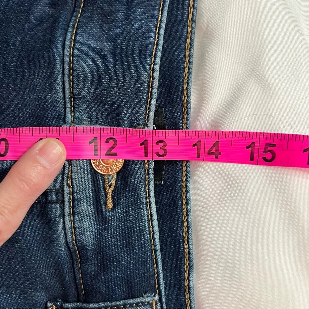 EXPRESS EUC Mid Rise Medium Wash FlexX '70s Flare Jeans with side slit at hem - Image 11