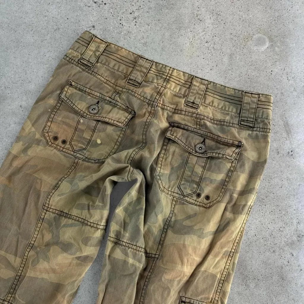 y2k low rise camo cargo pants - Image 7