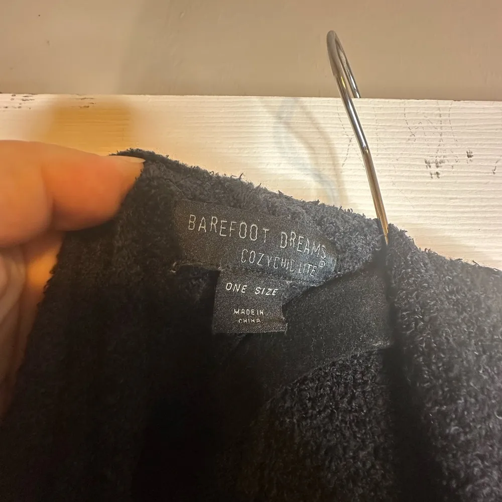 Chic‎ Black Poncho - Image 5