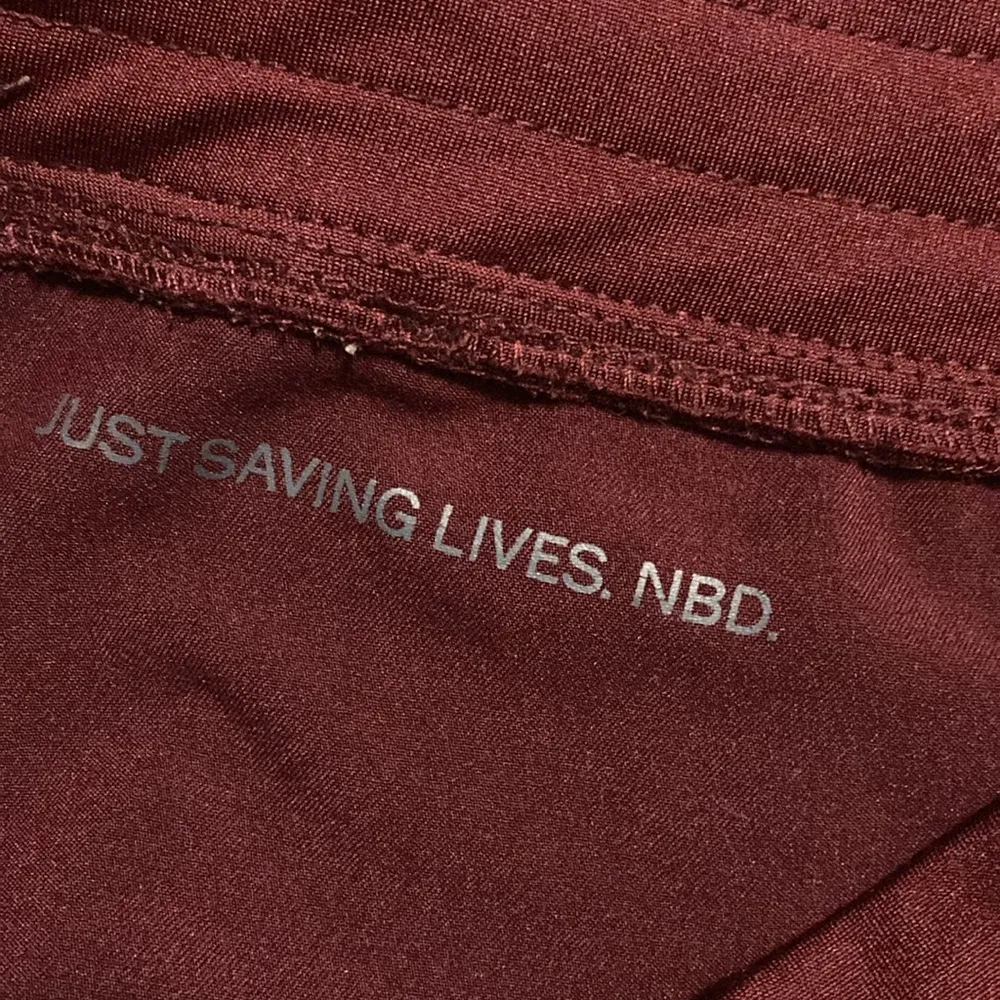 Figs Zamora Jogger Style Scrub Pants Women’s Size XS, 5 Pockets Wine Color - Image 11