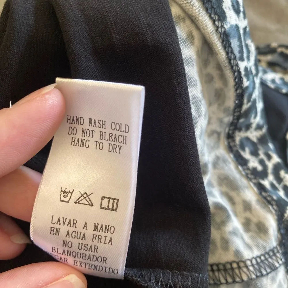 Doe & Rae animal print trim top size small - Image 6
