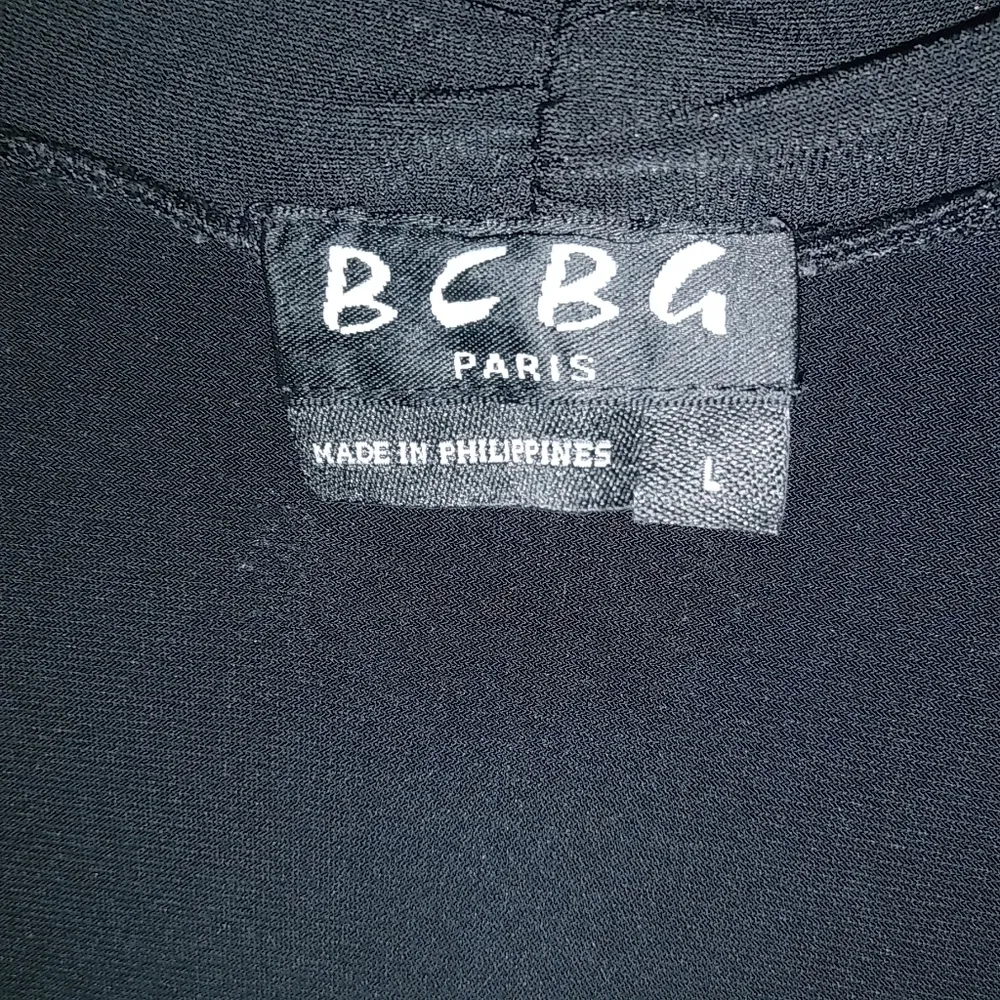 BCBG Paris L Short Capped Sleeved Pullover Dress in Black Funeral Size L - Image 7