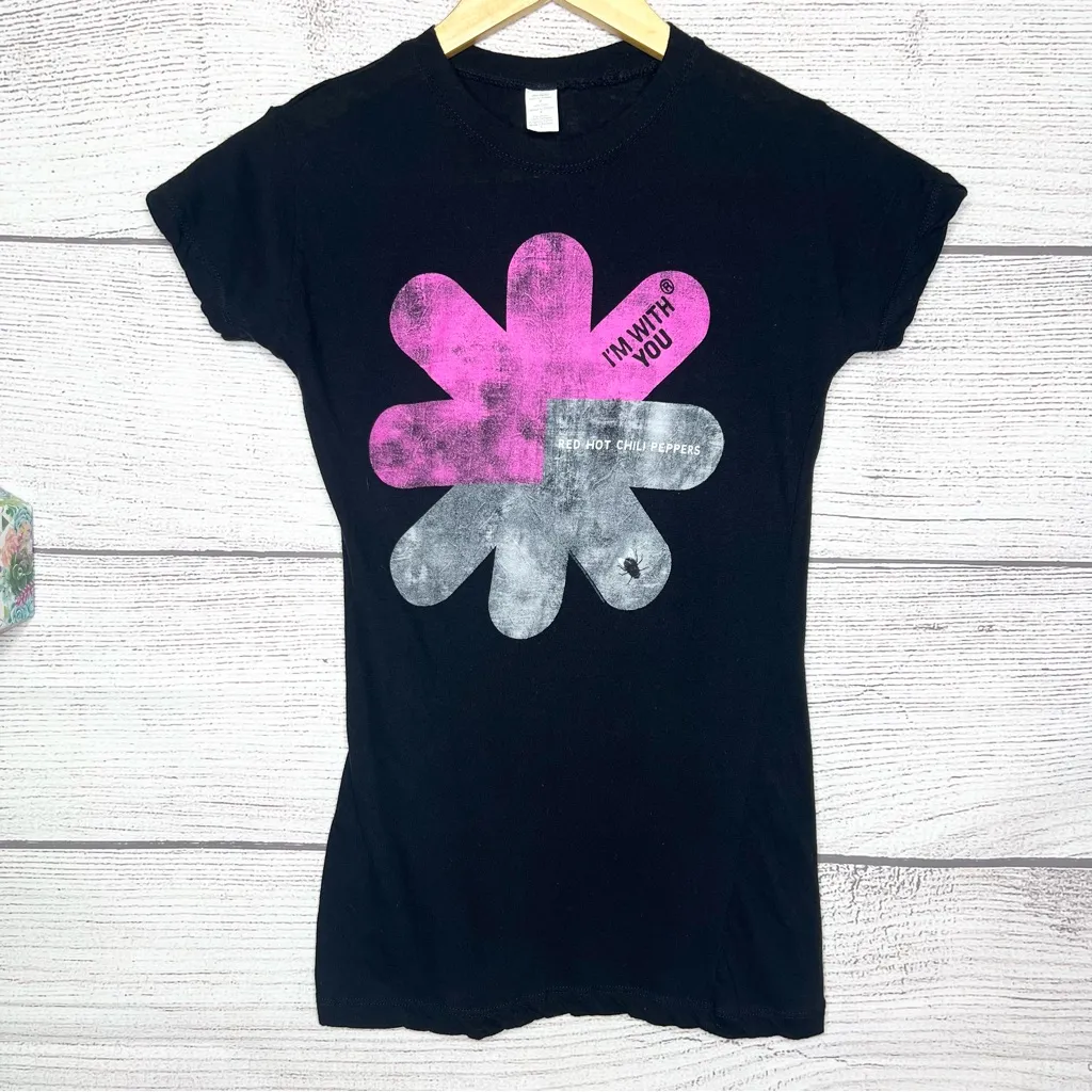 Red Hot Chili Peppers Black & Pink Fitted Band Tee “I’m with You” Size Large - Image 6