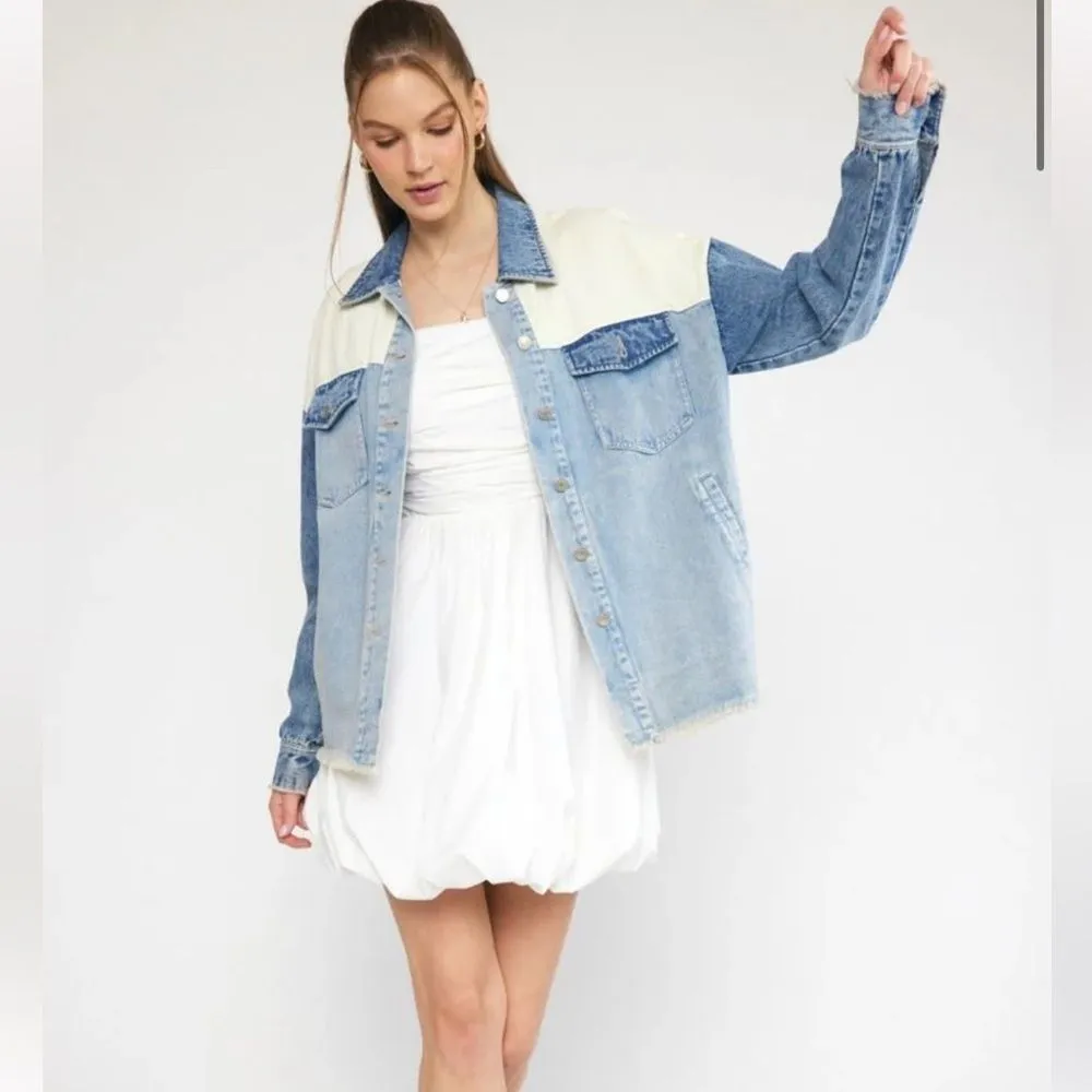 Boutique Women’s S Patch Together Denim Trucker Jacket Blue Acid Wash Oversized - Image 4