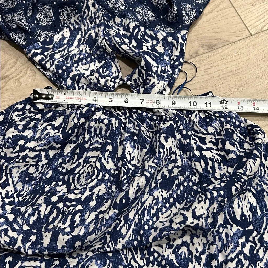 Abercrombie & Fitch Navy and White Dress Long-sleeve Plunge Cutout Maxi Dress XS - Image 13