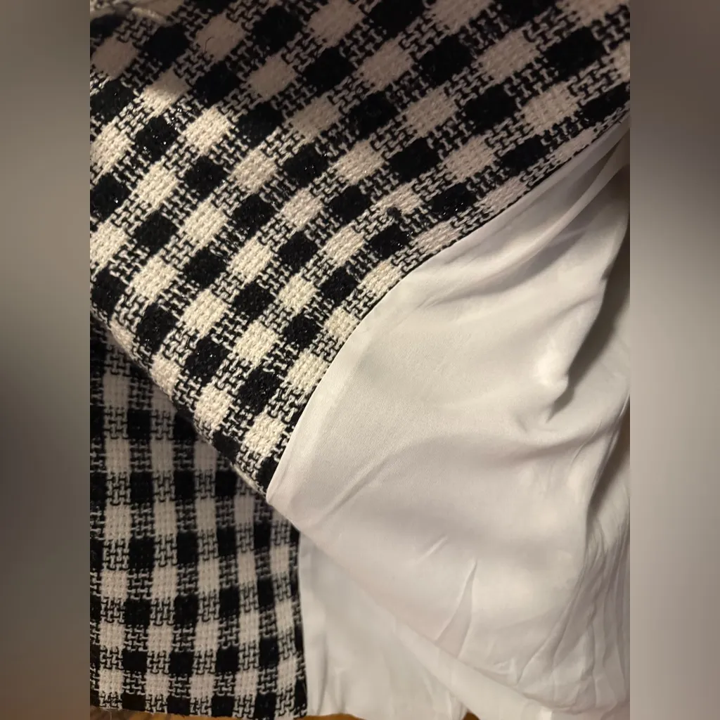 Ovi Black and White Checkered Coat size M - Image 6
