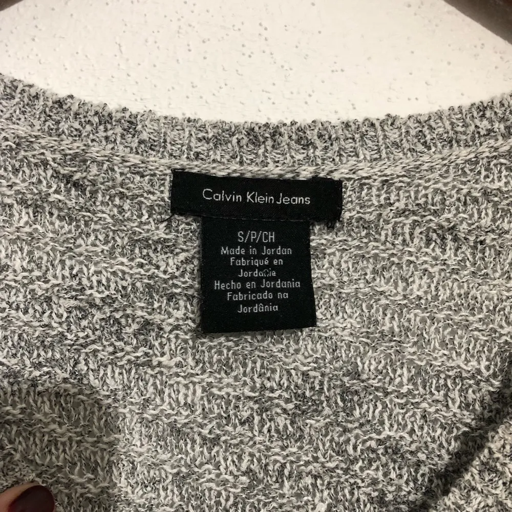 Calvin Klein Jeans gray‎ sweater! - Image 3