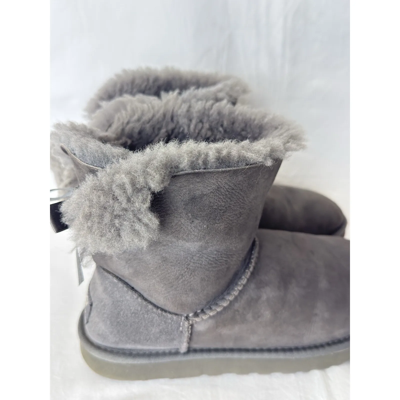 UGG Mini Bailey Bow II Boots Gray Suede Women’s Size 9 Cozy Winter Shoes. - Image 4