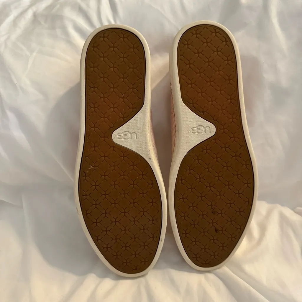 EUC UGG Adley Stripe Pink Shoes - Image 5