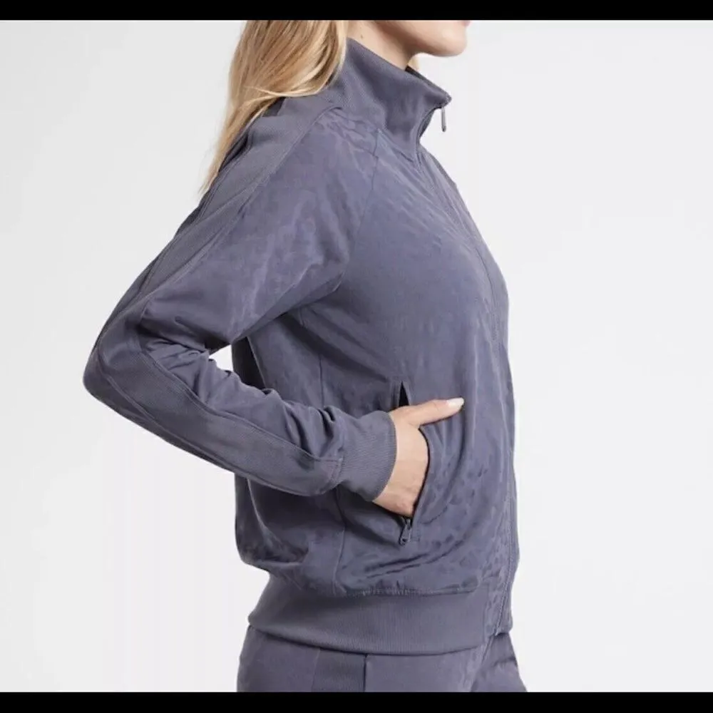 NWOT Athleta Brooklyn Textured bomber jacket size S - Image 2