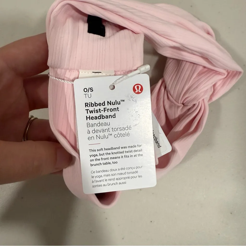 Lululemon Womens Ribbed Nulu Twist-Front Headband
Strawberry Milkshake NWT - Image 5