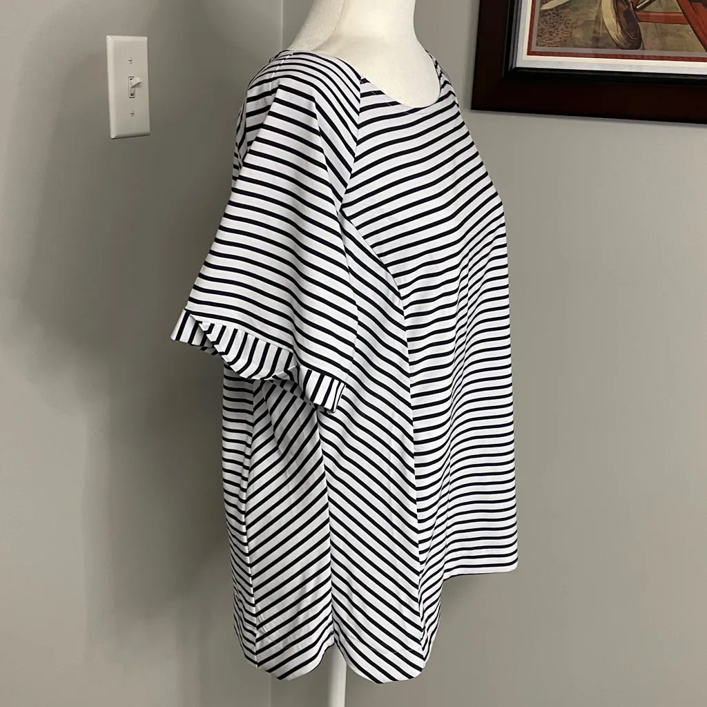 HELLY HANSEN ladies size large navy and white striped top wicking Norway skiing - Image 2