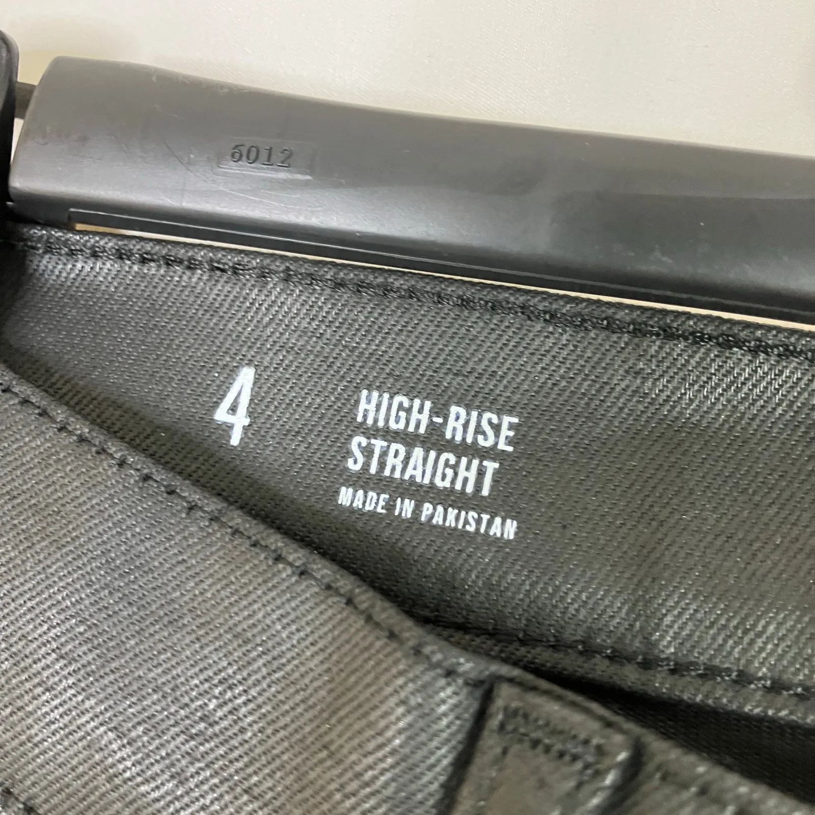 A.n.a. | Black High-Rise Straight Pants Dark Rinse Denim NWT Womens 4 - Image 4