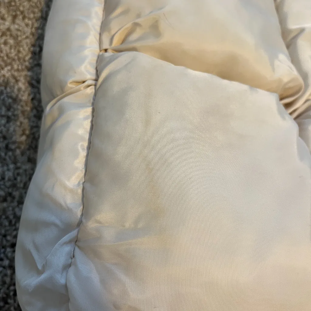 NEW Puffer Tote Bag Off White Top Handel Zipper Closure Pockets Trendy Viral - Image 2