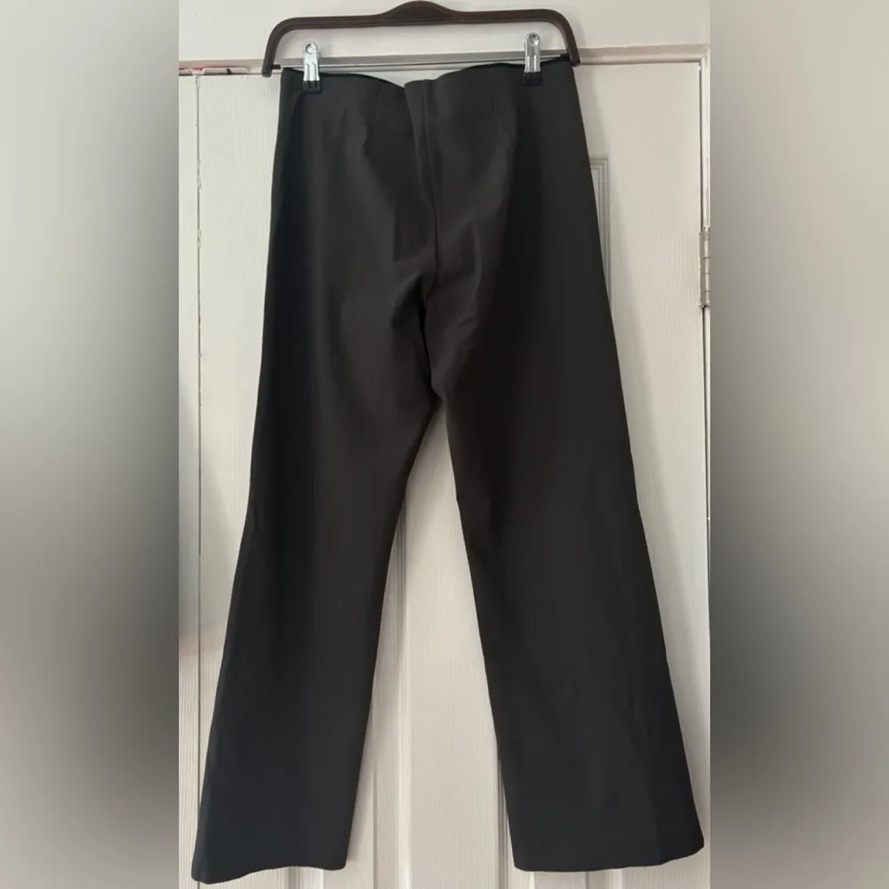 Athleta‎ Dark Grey Cosmic Kick Flare Trousers Size Medium EUC - Image 2