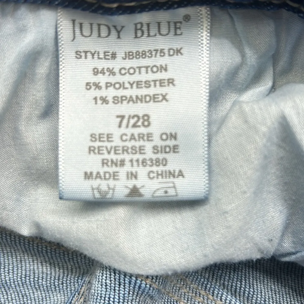 Judy Blue High Rise Cropped Straight Jeans Frayed Hem EUC 7/28 Stretch JB88375 - Image 11