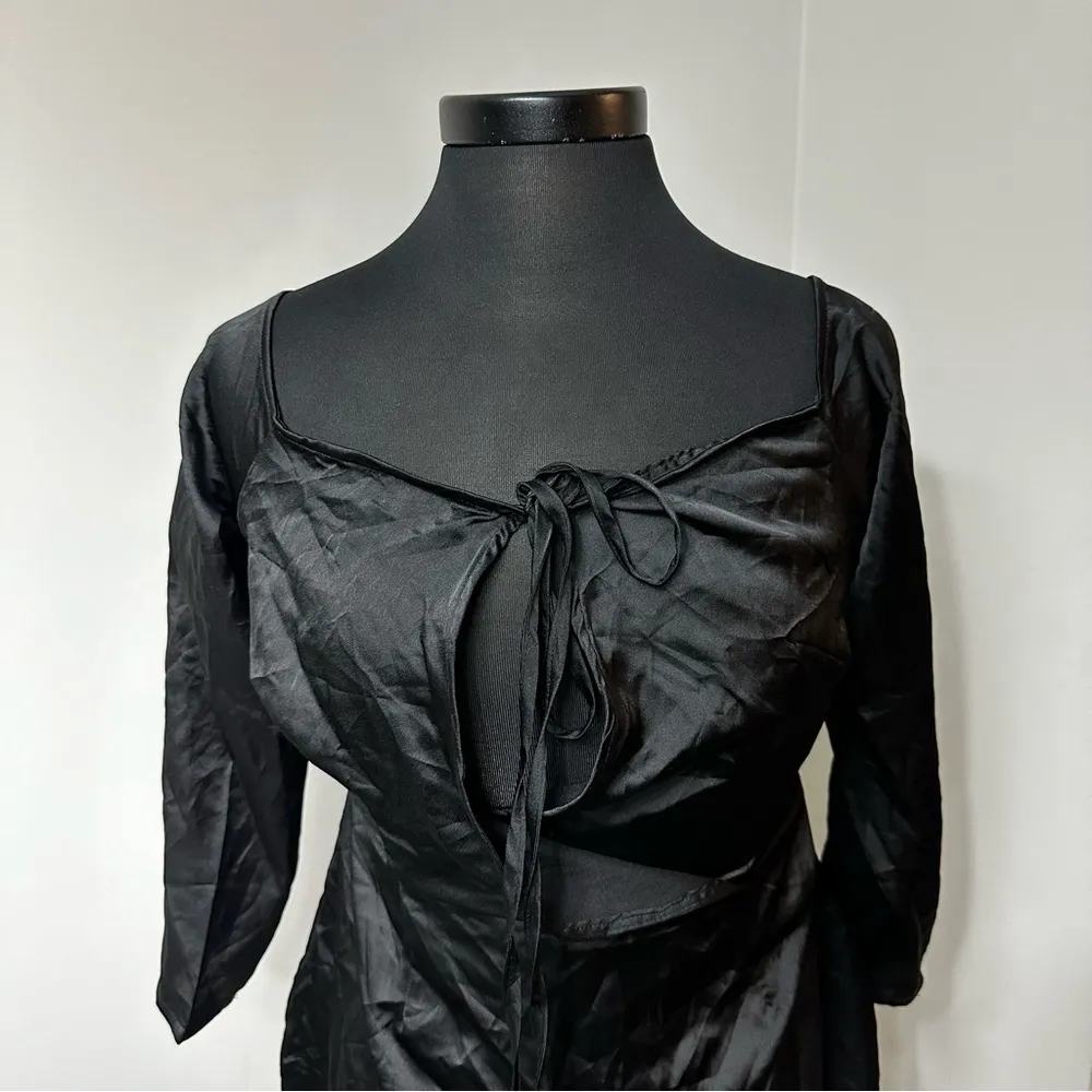 NWT Missguided Silky Bardot Shift Black Dress in Size 10 - Image 2