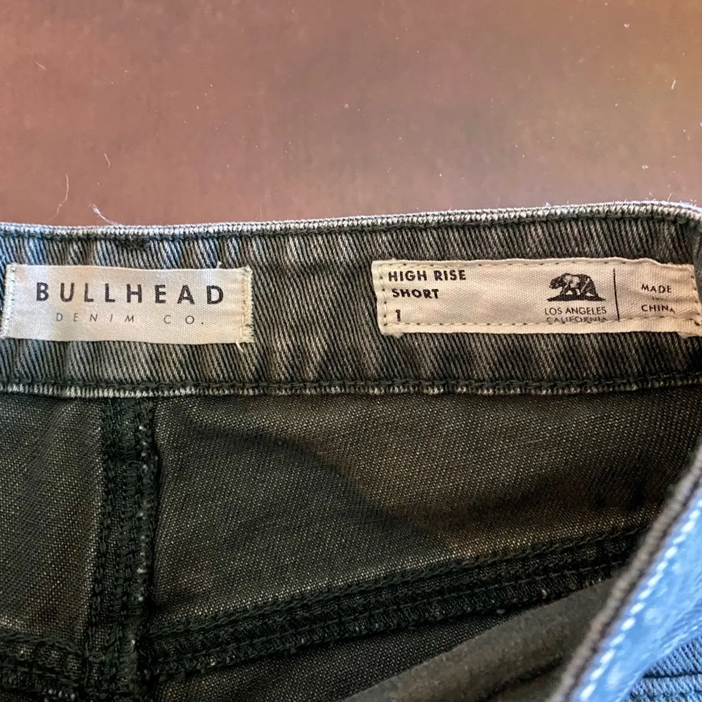 Bullhead High Rise Shorts Size undefined - Image 3