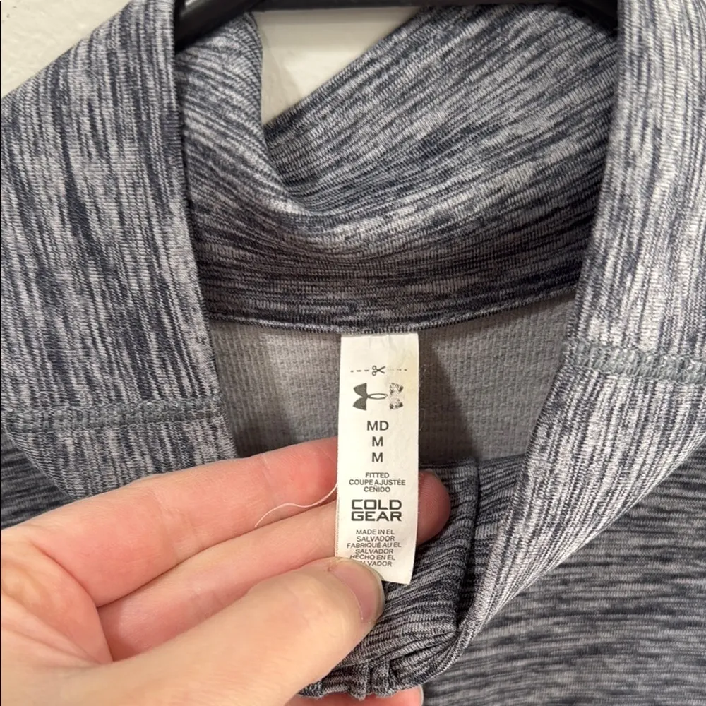 Under Armour Gray Quarter-Zip Sweatshirt Size Medium EUC - Image 3