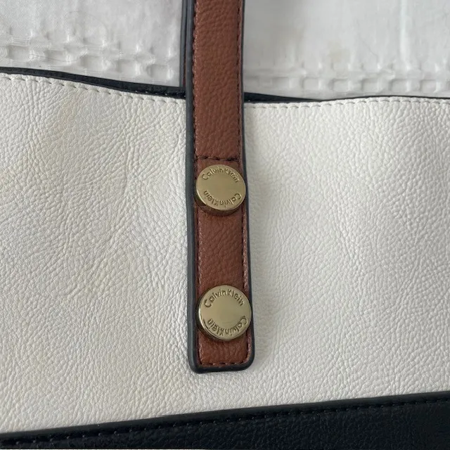 Calvin Klein Extra Large Reversible Tote - Black and White with Brown trim - EUC - Image 4