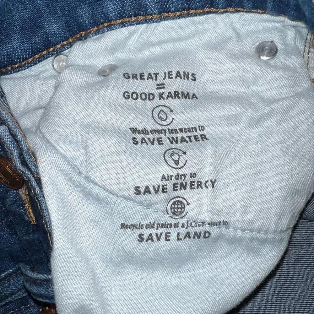 J Crew perfect fit jeans! Frayed hem and star design on back pockets! - Image 7