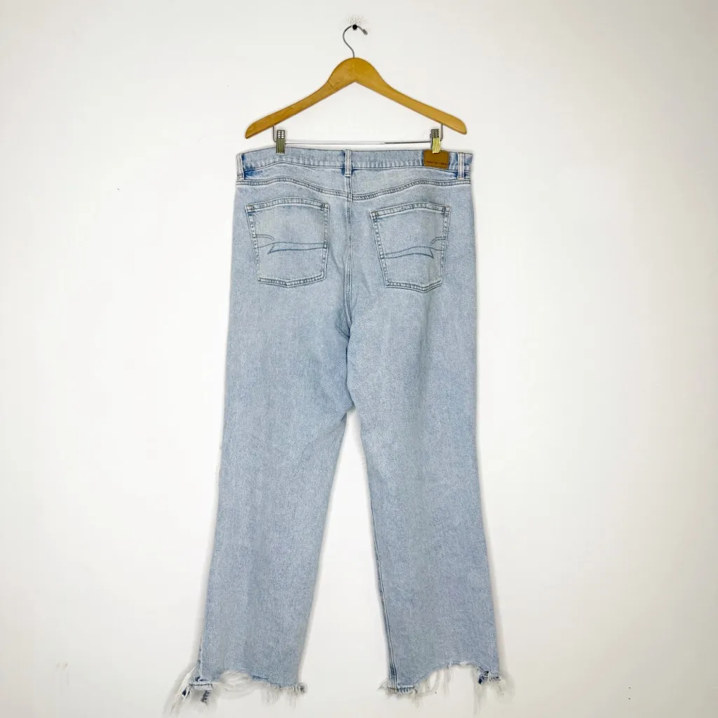 American Eagle STRIGID Super High-Rise Baggy Straight Jeans Size 16 Light Wash - Image 2
