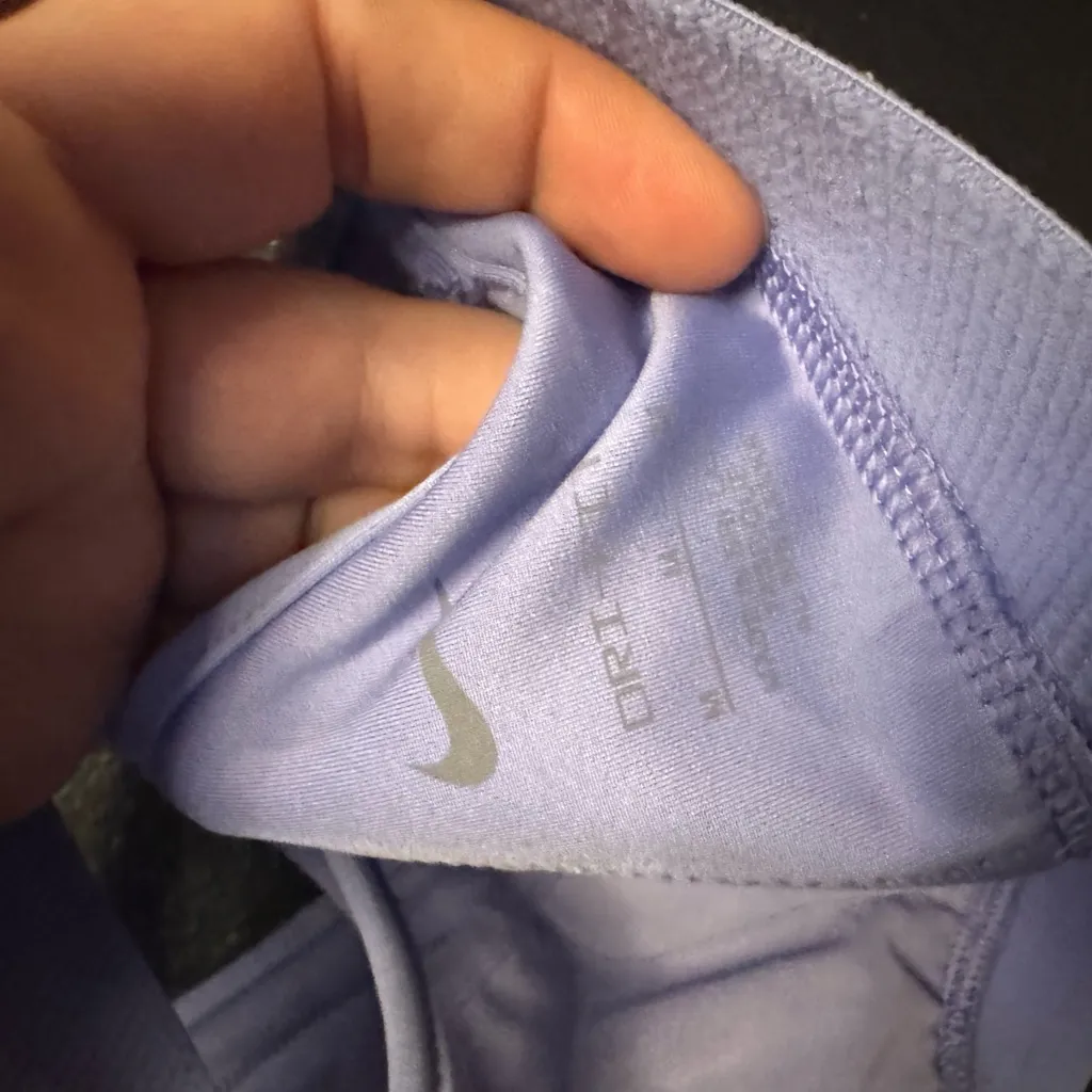 Nike Dri Fit Women's Lavender V Neck Sports Bra Size Mediun - Image 3