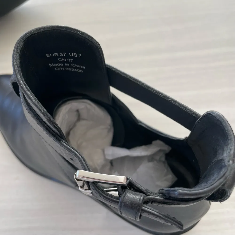 & Other Stories Black Buckle Leather Ankle Booties - Image 9