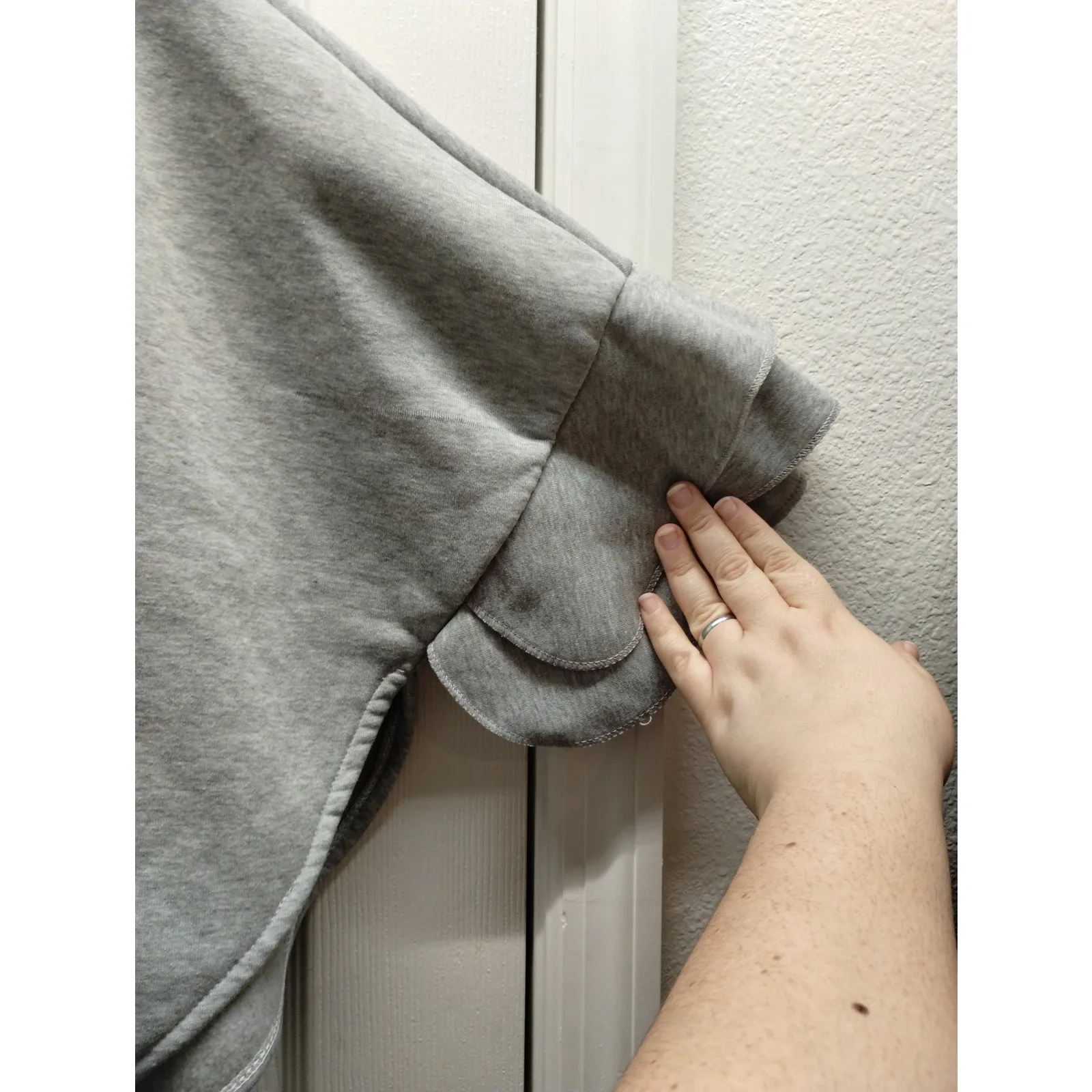 Sugar Women's One Size Heather Gray Pom Pom Ruffle Layered Sleeves Poncho Top - Image 4