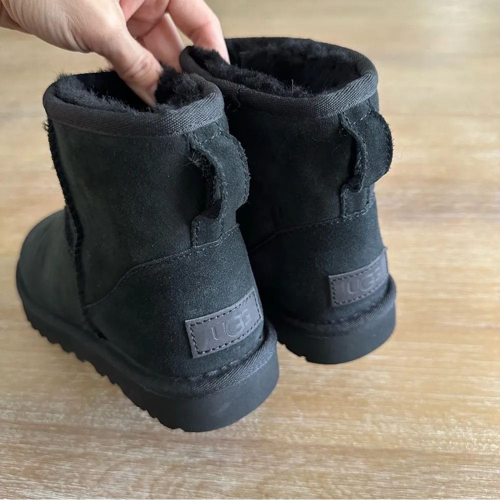 UGG Women’s Classic Mini ll Black Ankle Boot Shearling Sheepskin - Image 4