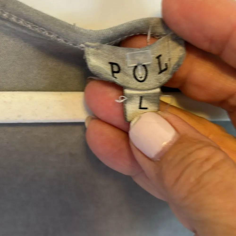 POL GREY LONG SLEEVE TEE SHIRT V NECK RAYON AND SPANDEX SIZE LARGE - Image 3