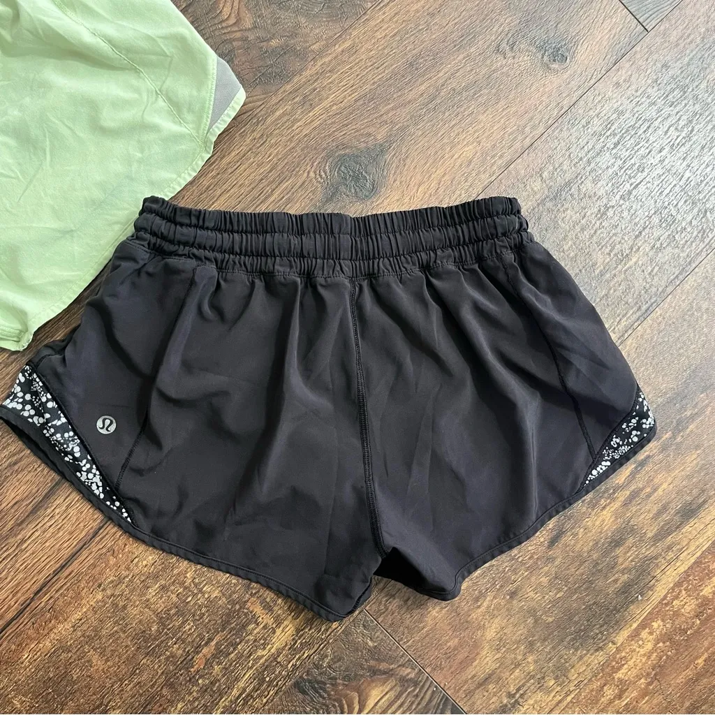 Lot of 2 Lululemon Hotty hot shorts size 4 Green and Black - Image 2