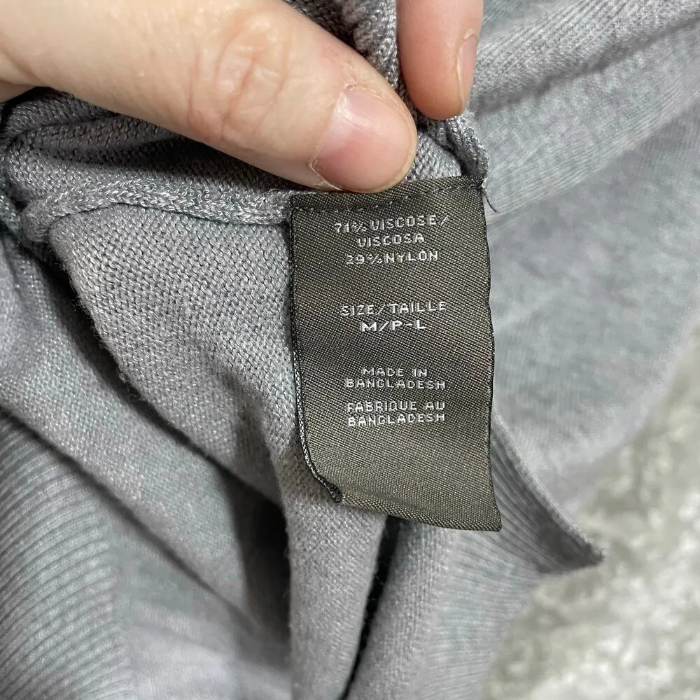 Suzy Shier Women's Gray Oversized Short Sleeve Turtleneck Sweater - Size Medium - Image 6