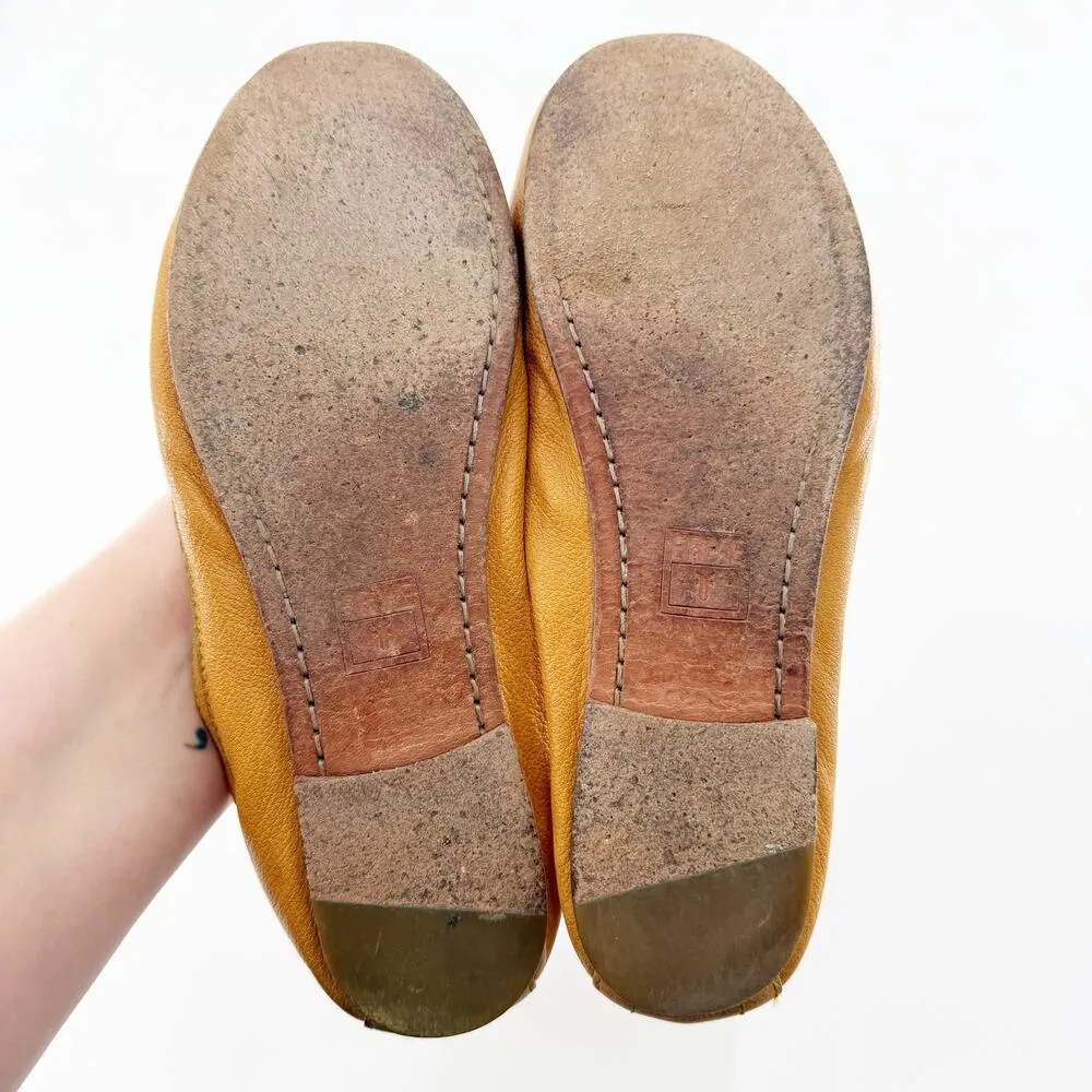 Frye  Carson Ballet Flat Cognac Yellow Leather Pull-On Women's Size 7.5M FLAW - Image 8