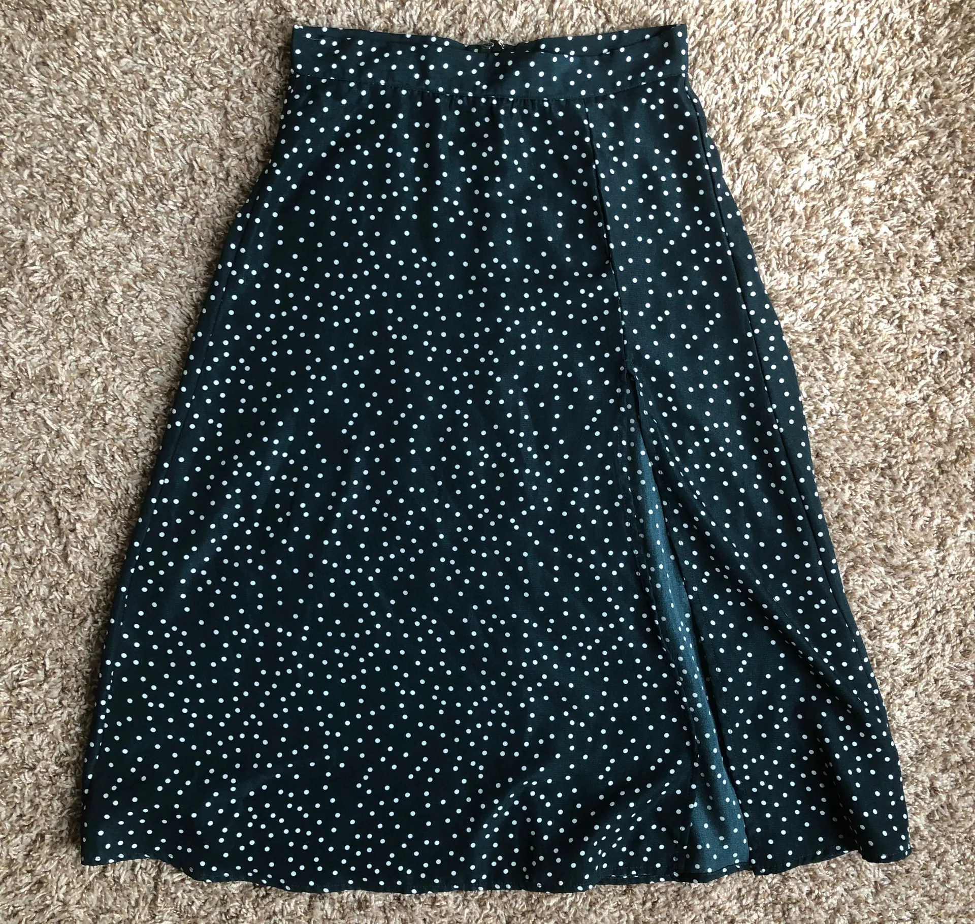 SheIn HIGH SLIT POLKA DOT MIDI SKIRT - Image 5