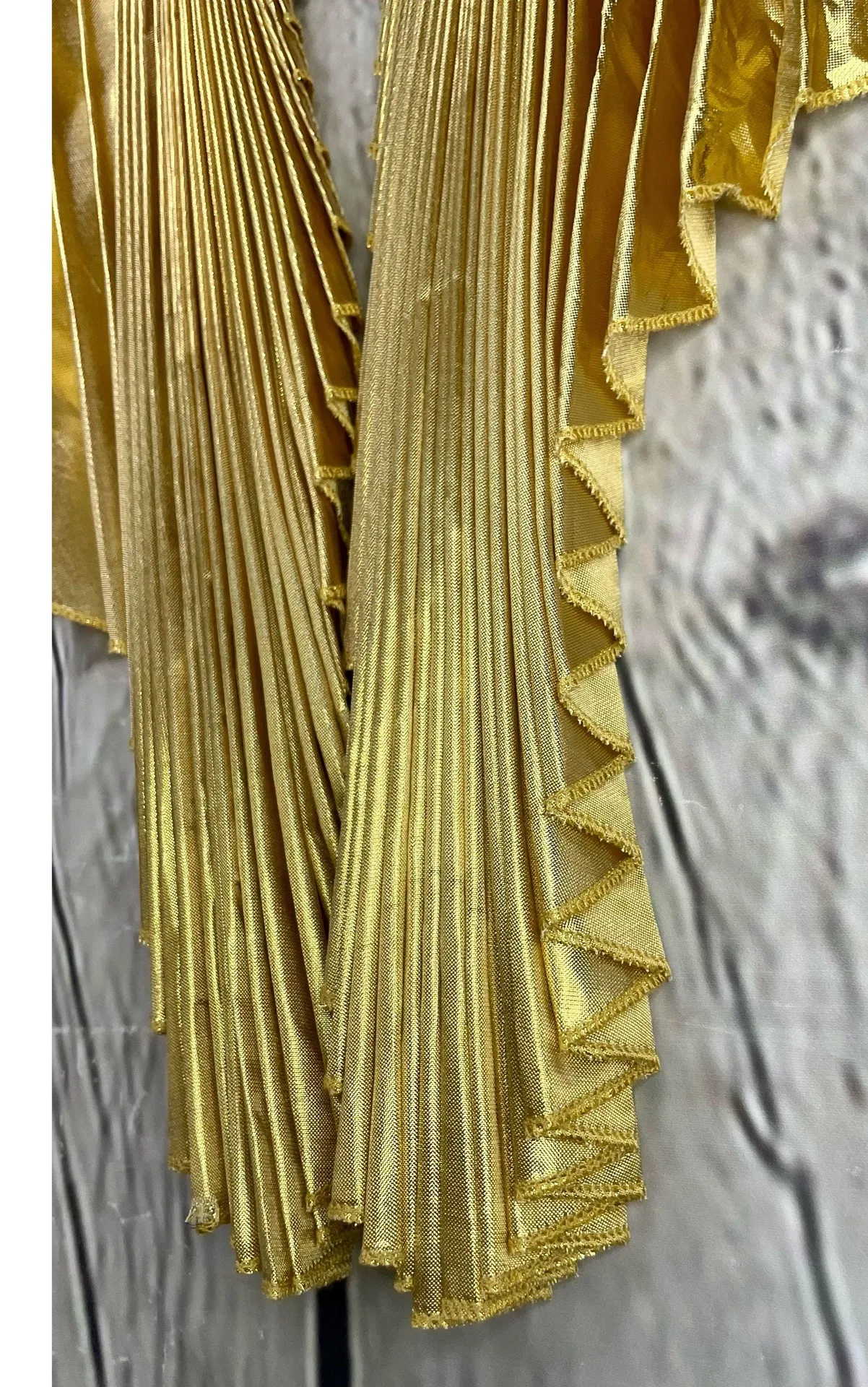 Spirit Halloween Gold Goddess Wings - Image 10