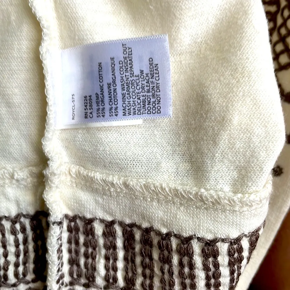 Great sleeveless long 26” long shirt by Royal Robbins - Image 6