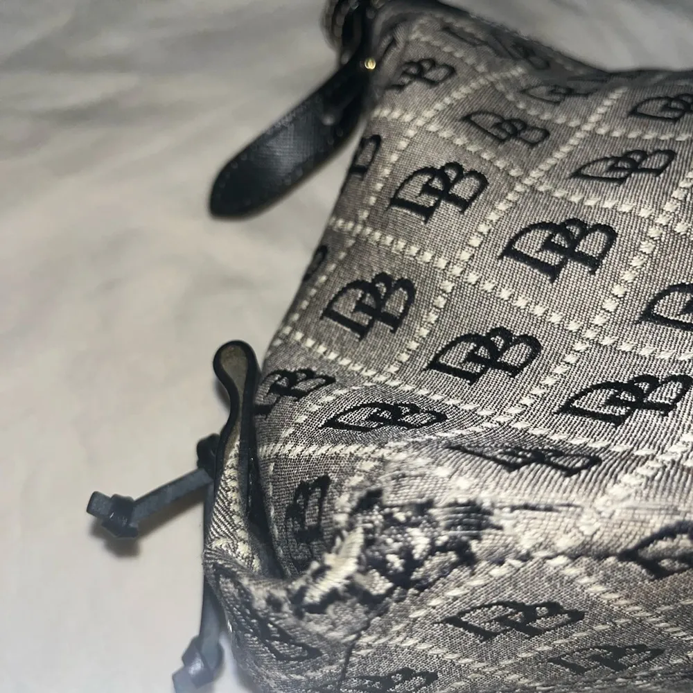 Dooney & Bourke Logo Print hobo zip-up purse Black & Gray - Image 8