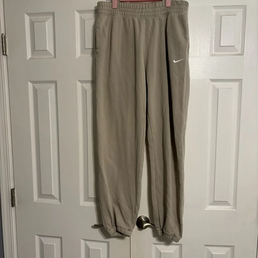 Nike Tan Sweatpants Joggers - Image 2