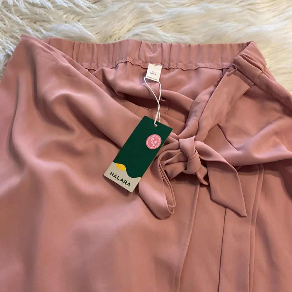 HALARA PETITE PANTS SIZE CL BRAND NEW INSEAM 27” SO BEAUTIFUL SEE ALL PHOTOS - Image 7