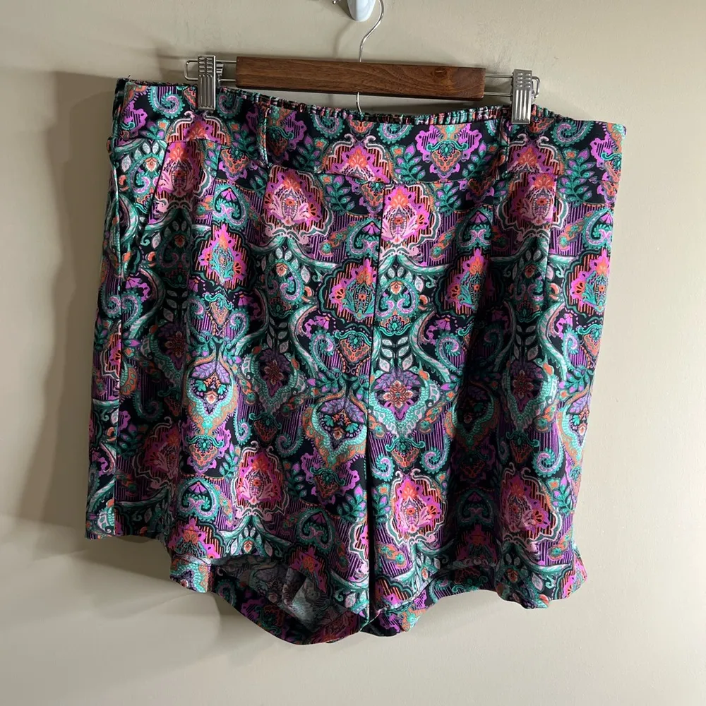 Torrid  size 2 Vibrant Patterned Women's Shorts - Image 4